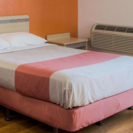 Motel 6-Niantic, Ct - New London Экстерьер фото