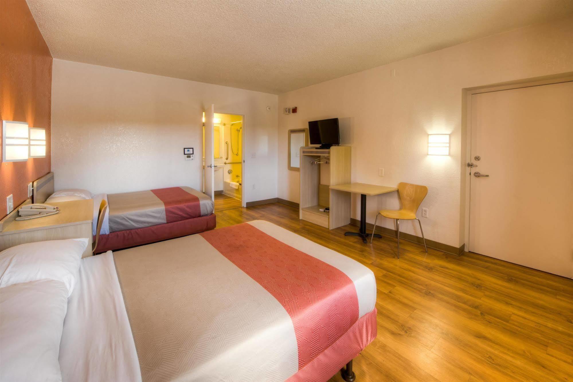 Motel 6-Niantic, Ct - New London Экстерьер фото